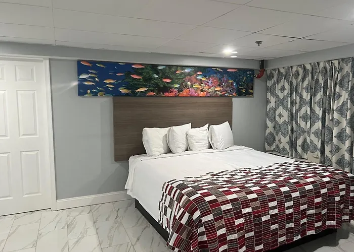 Red Roof Inn Plus & Suites Virginia Beach - Seaside